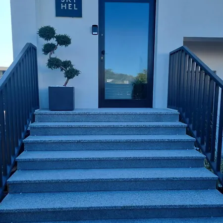 Skyhel 102 Daire Hel